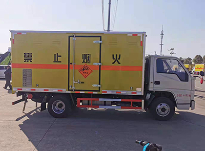 融安爆破器材运输车技术升级与安全合规新趋势